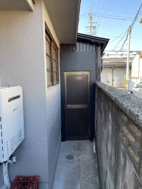 堺市西区リフォーム現場　勝手口の取り替え工事
